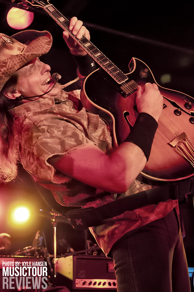 Ted Nugent - mtr - 1