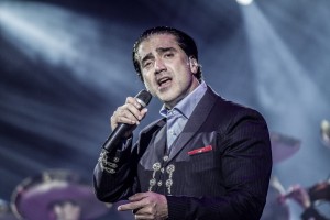 Alejandro Fernandez, Allstate Arena, Rosemont IL, 11-24-13 @PRL-Photos, Peter Lizano