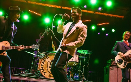 Vintage-Trouble-Header